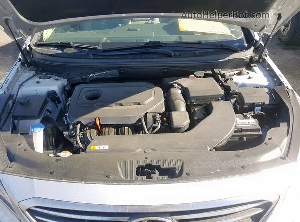 5NPE24AF1HH470675 2017 HYUNDAI SONATA Silver Vista interior delantera