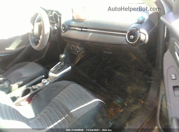 3MYDLBYV6HY195030 2017 TOYOTA YARIS IA Gray Vista interior delantera