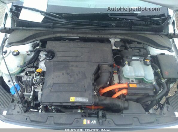 KMHC75LCXHU031543 2017 HYUNDAI IONIQ HYBRID White Вид ззаду