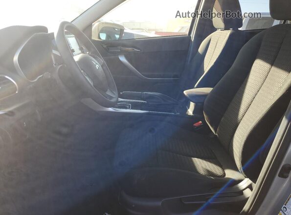 JA4AS3AA1JZ049240 2018 MITSUBISHI ECLIPSE Silver Widok wnętrza z przodu