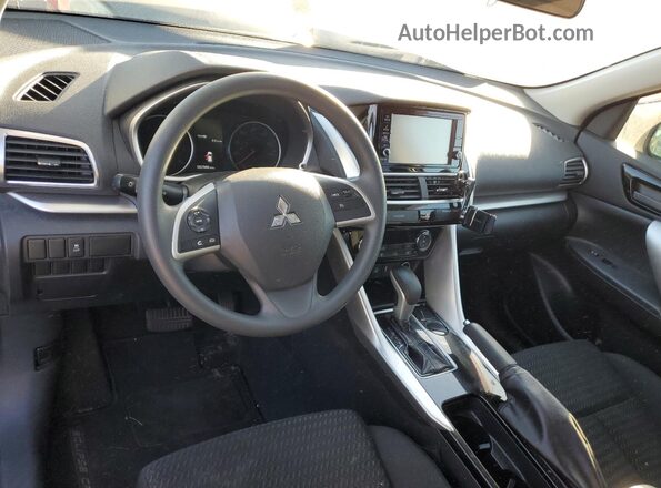 JA4AS3AA1JZ049240 2018 MITSUBISHI ECLIPSE Silver Widok deski rozdzielczej