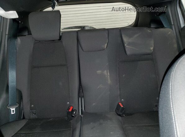 3CZRU6H10KG707622 2019 HONDA HR-V Silver Widok tylnych siedzeń