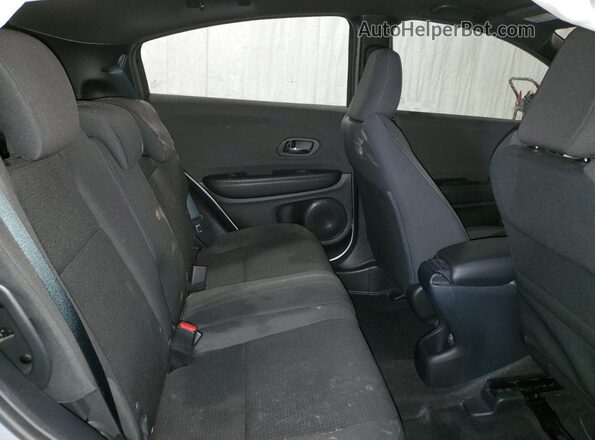 3CZRU6H10KG707622 2019 HONDA HR-V Silver Widok wnętrza z tyłu