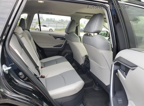 JTMB6RFV6ND078099 2022 TOYOTA LE Black 