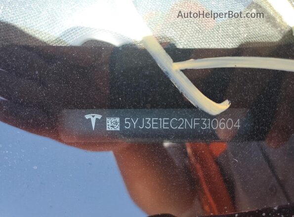 5YJ3E1EC2NF310604 2022 TESLA MODEL Red Engine compartment view