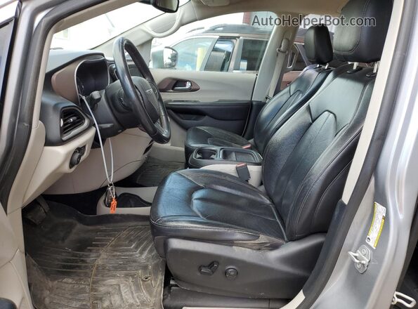 2C4RC1BG2KR731665 2019 CHRYSLER PACIFICA Silver 