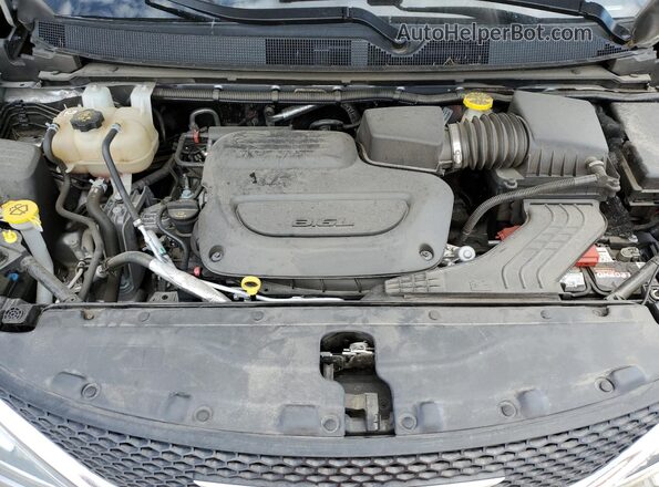 2C4RC1BG2KR731665 2019 CHRYSLER PACIFICA Silver 