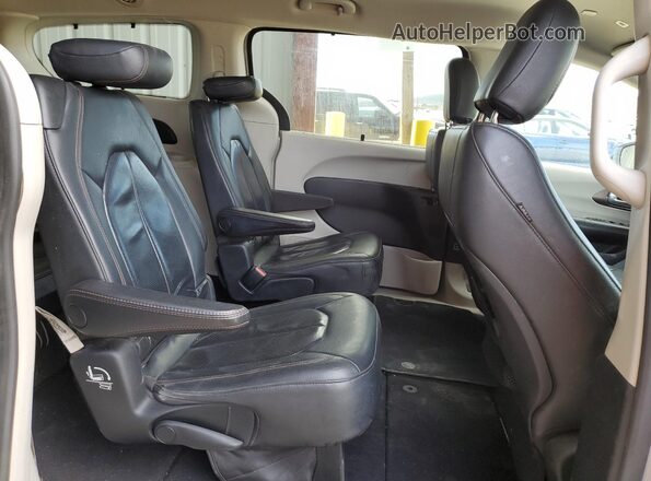 2C4RC1BG2KR731665 2019 CHRYSLER PACIFICA Silver 