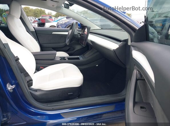 5YJ3E1EB2MF059685 2021 TESLA MODEL 3 Синий Вид салона спереди