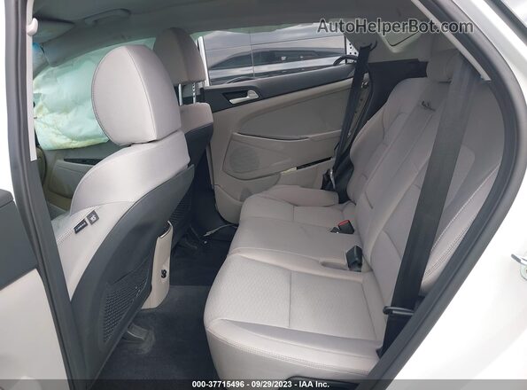 KM8J33AL8LU176728 2020 HYUNDAI TUCSON White VIN კოდის სტიკერის ხედი