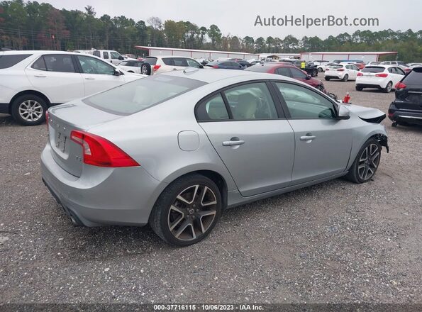YV126MFL2J2453326 2018 VOLVO S60 Silver Tył prawy