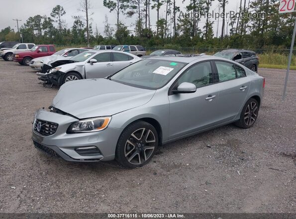 YV126MFL2J2453326 2018 VOLVO S60 Silver Przód lewy