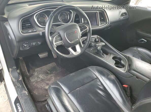 2C3CDZBT2HH513193 2017 DODGE CHALLENGER Белый Вид панели приборов
