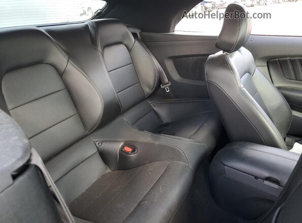 1FATP8UHXP5100584 2023 FORD MUSTANG Silver Вид задніх сидінь