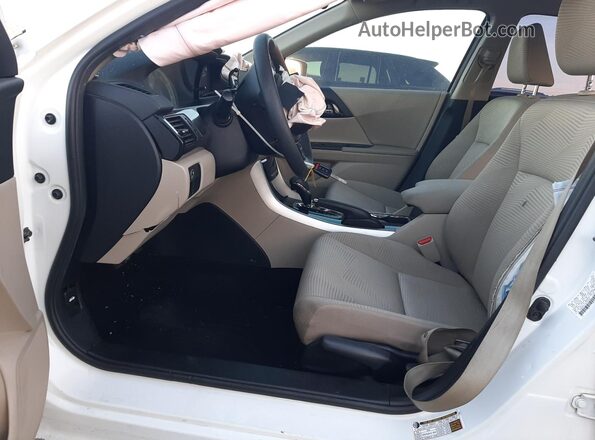 1HGCR2F31HA288991 2017 HONDA ACCORD White Вид салону спереду