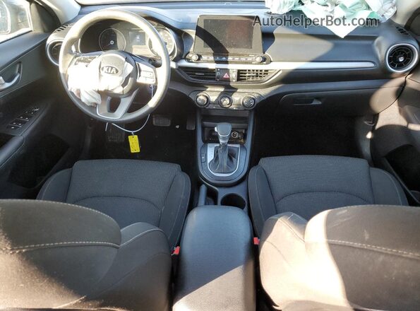 3KPF24AD5ME262767 2021 KIA FORTE Черный Вид панели приборов
