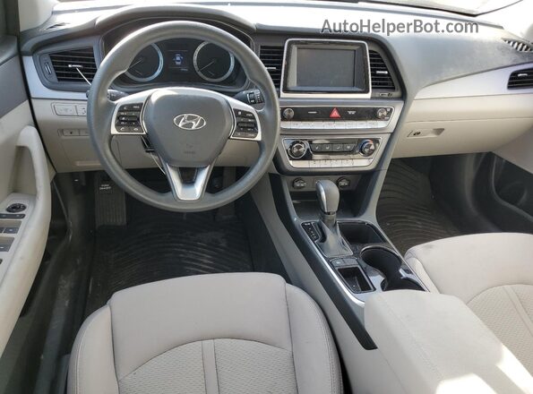 5NPE24AF2KH755909 2019 HYUNDAI SONATA Silver Առջևի վահանակի տեսք