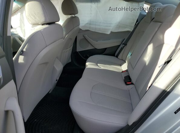 5NPE24AF2KH755909 2019 HYUNDAI SONATA Silver Հետևի նստատեղերի տեսք