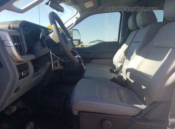 1FT7X2BA1PEE17247 2023 FORD F250 Белый Вид салона спереди