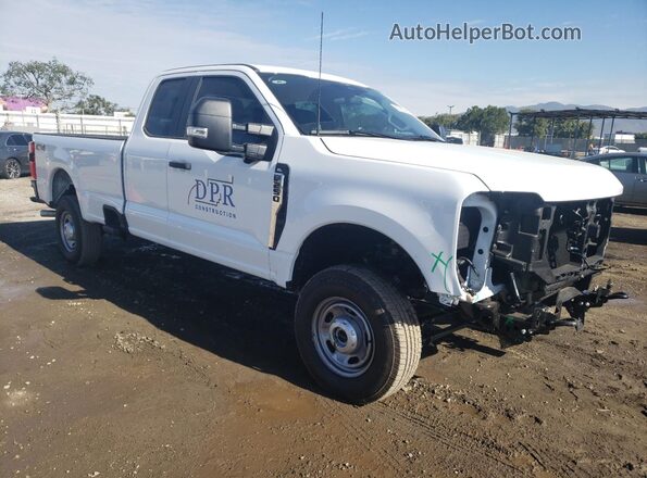 1FT7X2BA1PEE17247 2023 FORD F250 Белый Передняя правая четверть