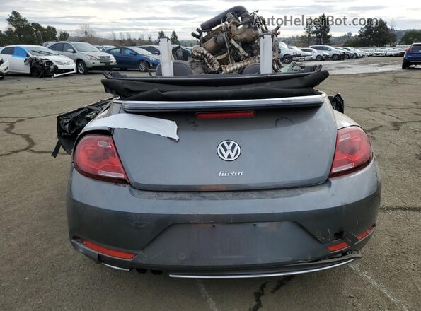 3VW5DAATXJM515575 2018 VOLKSWAGEN BEETLE Gray Widok z tyłu