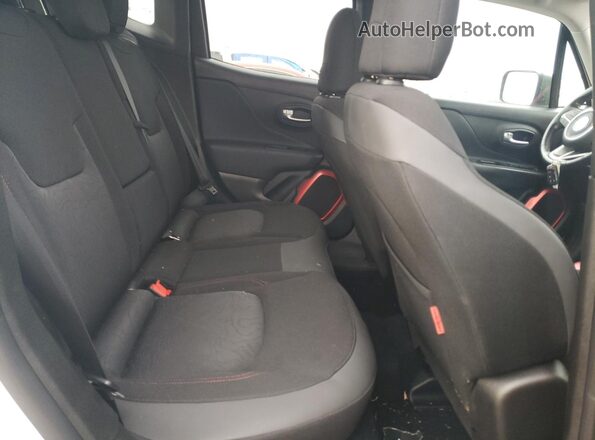 ZACNJBC12KPJ96777 2019 JEEP RENEGADE Белый Вид задних сидений