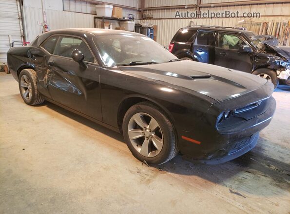 2C3CDZAG9HH658185 2017 DODGE CHALLENGER Black Front interior view