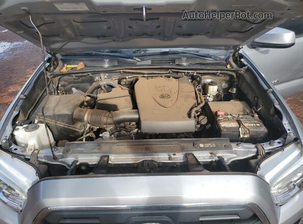 3TMCZ5AN5HM076042 2017 TOYOTA LE Silver Rear interior view
