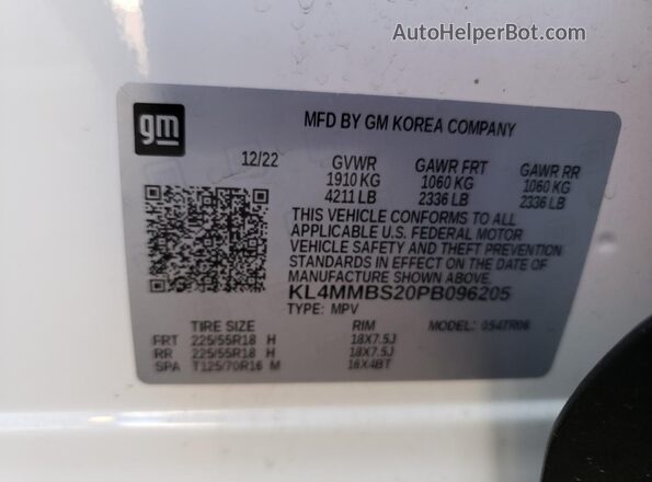 KL4MMBS20PB096205 2023 BUICK ENCORE White VIN կոդի պիտակի տեսք