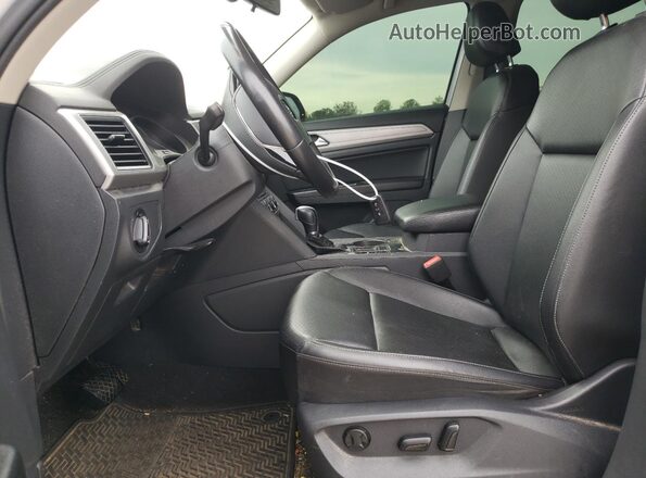 1V2DP2CAXKC594089 2019 VOLKSWAGEN ATLAS Silver Widok wnętrza z przodu