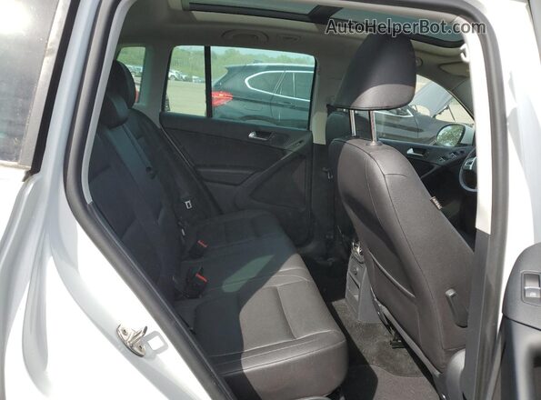 WVGSV7AX6HW513191 2017 VOLKSWAGEN TIGUAN Белый 