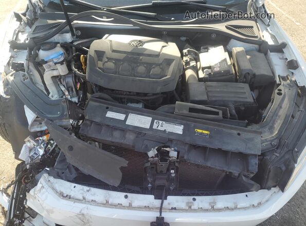 1VWBA7A32JC044506 2018 VOLKSWAGEN PASSAT White Вид задньої частини салону