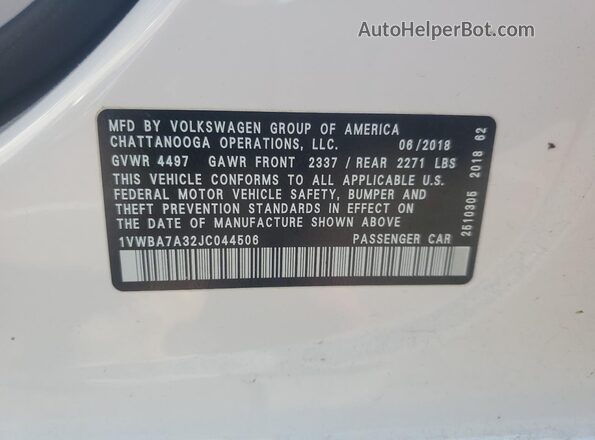 1VWBA7A32JC044506 2018 VOLKSWAGEN PASSAT White Вид підкапотного простору