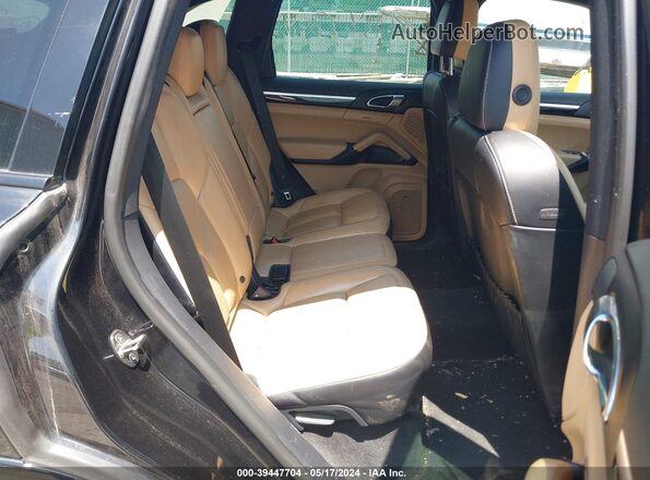 WP1AA2A29HKA89014 2017 PORSCHE CAYENNE Black Widok naklejki z numerem VIN