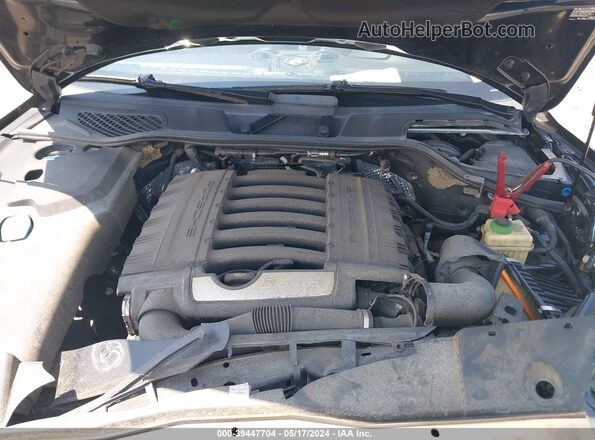 WP1AA2A29HKA89014 2017 PORSCHE CAYENNE Black Widok z tyłu