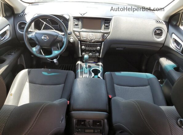 5N1DR2MMXHC684142 2017 NISSAN PATHFINDER Серебряный Вид панели приборов