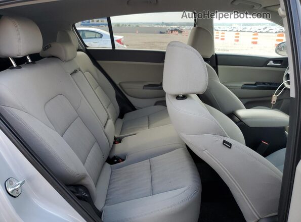 KNDPM3AC1L7752816 2020 KIA SPORTAGE Silver Widok wnętrza z tyłu