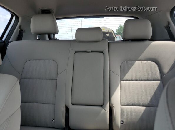 KNDPM3AC1L7752816 2020 KIA SPORTAGE Silver Widok tylnych siedzeń