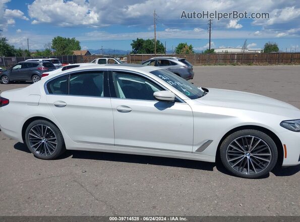 WBA13BJ00MCG44284 2021 BMW 5 SERIES White Widok wnętrza z tyłu