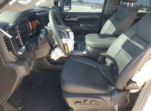 1GC4YPEY8RF110581 2024 CHEVROLET SILVERADO White Вид салону спереду