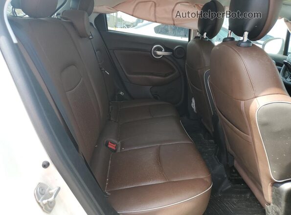 ZFBCFYDB5HP570006 2017 FIAT 500X White Vista de los asientos traseros