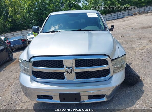 1C6RR7LTXJS202630 2018 RAM 1500 Silver Вид щитка приладів