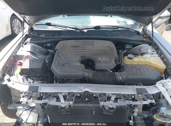 2C3CDZAG7JH294600 2018 DODGE CHALLENGER Silver Вид ззаду
