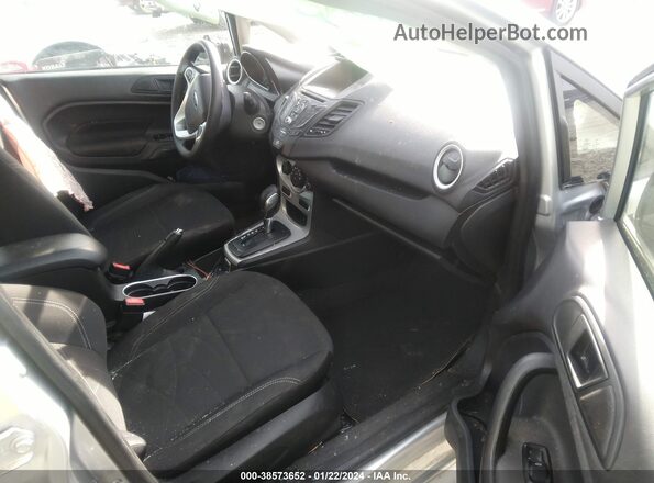 3FADP4BJ9KM151175 2019 FORD FIESTA Silver Widok wnętrza z przodu