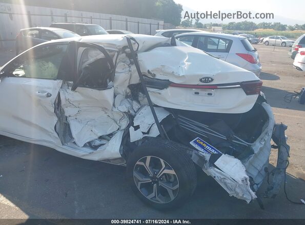 3KPF24AD6LE245717 2020 KIA FORTE White Front view