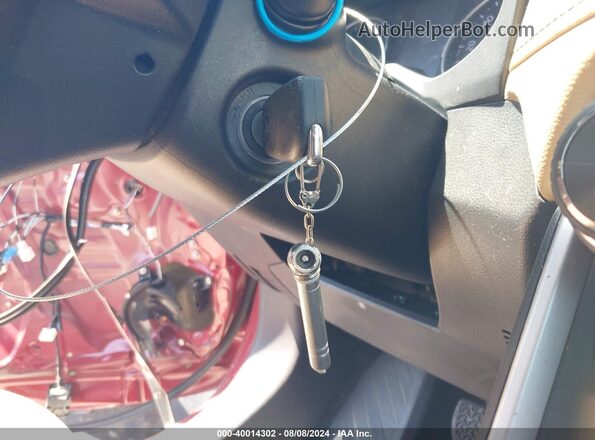 4T3LWRFV0MU047937 2021 TOYOTA LE Красный Вид панели приборов