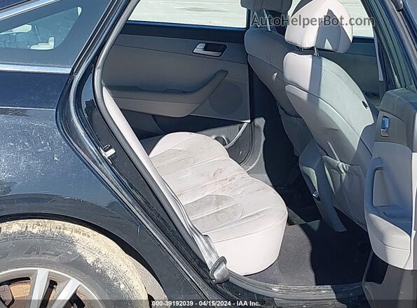5NPE24AF7HH520527 2017 HYUNDAI SONATA Black VIN sticker view