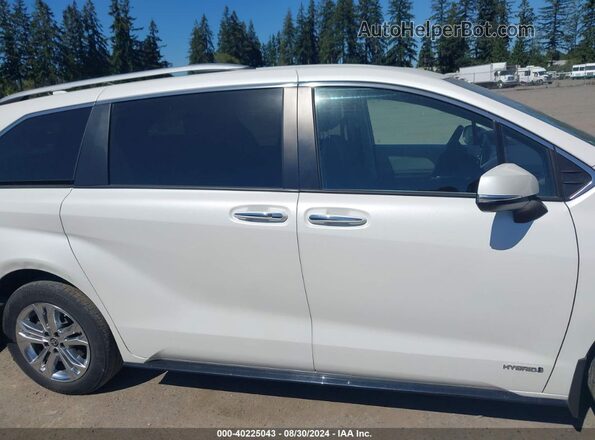 5TDESKFCXMS027643 2021 TOYOTA SIENNA White Вид задньої частини салону