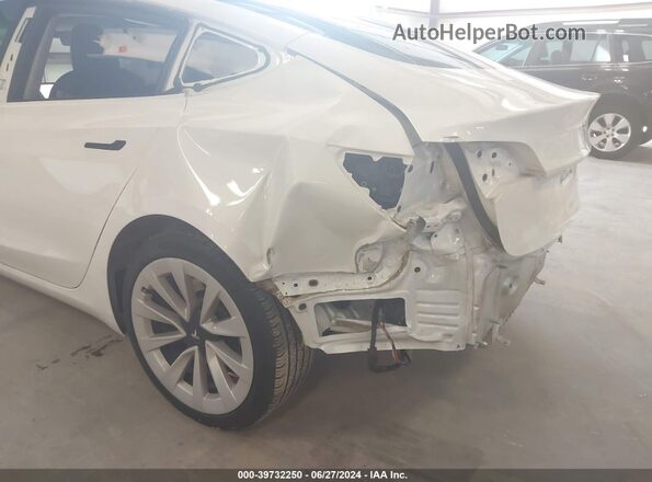 5YJ3E1EB1NF360367 2022 TESLA MODEL 3 White Widok z przodu