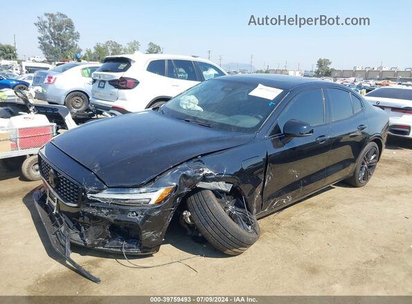 7JRH60FH9RG308062 2024 VOLVO S60 RECHARGE PLUG-IN HYBRID Черный Передняя левая четверть
